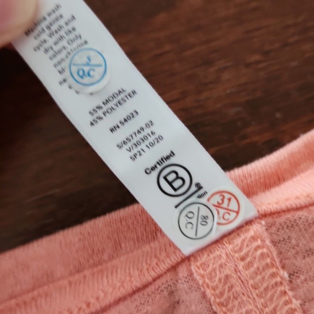 NWT Athleta Release Tee, Island Coral, Size M - Picture 9 of 11